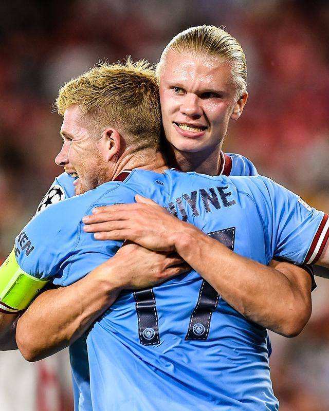 3C：骨上的钢板是我考虑退役原因之一；弗里克说表现好能抽烟