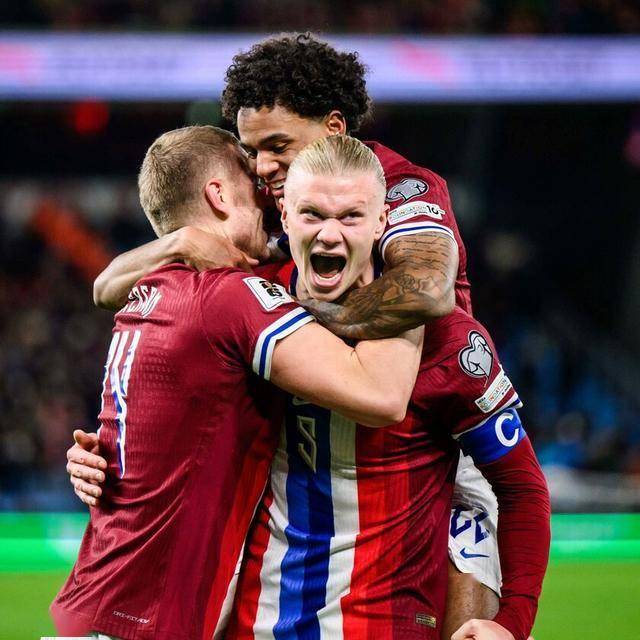 静候足协杯决赛，苏州奥体中心的草皮已换新