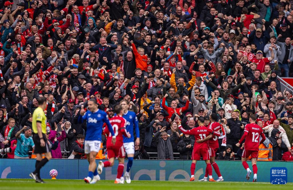 梅西：我们是冠军！感谢阿尔巴和布斯克茨在这段冒险中陪伴我