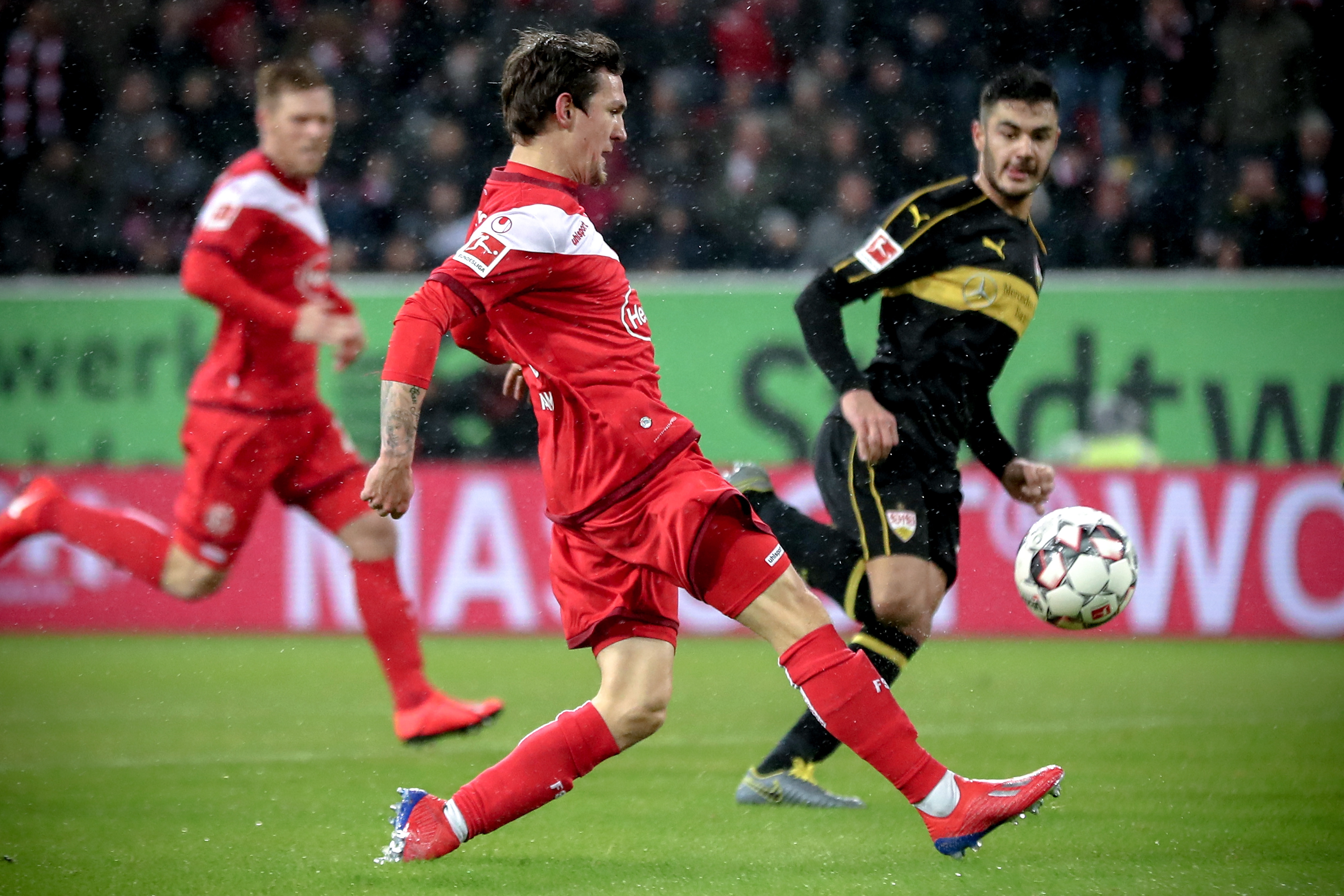 英媒：伊萨克无意与纽卡谈新合同，他坚信自己的未来在利物浦