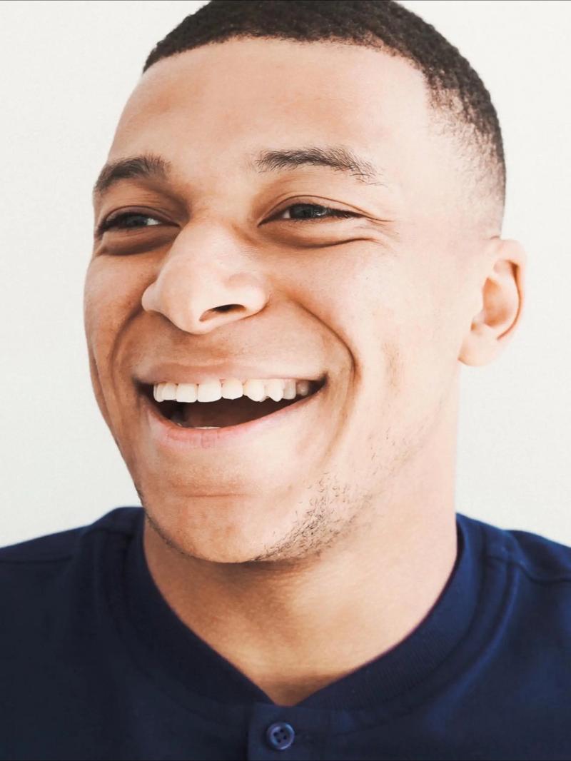 法尔克：二队前锋利契纳预计冬窗离队，拜仁希望加入回购条款